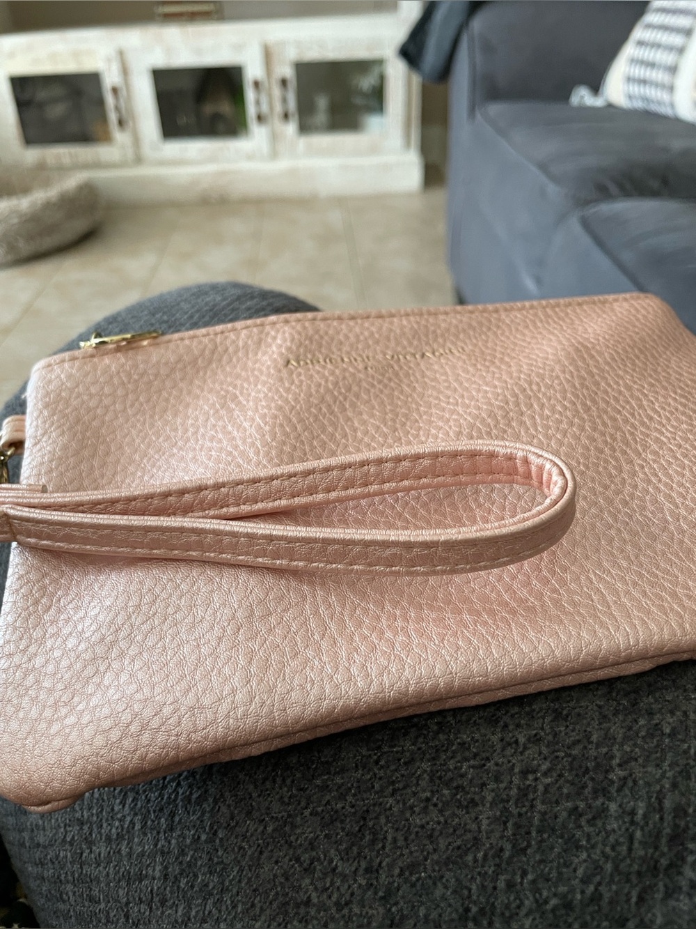 Women’s Pebbled Leather Handbag - Blush